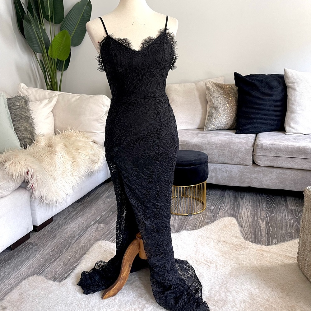 Long lace body con dress with thigh high slit